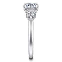 Outlet Gabriel & Co. Abbi - 14K White Gold Round Three Stone Diamond Engagement Ring