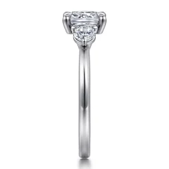 Outlet Gabriel & Co. Adeline - 14K White Gold Cushion Cut Three Stone Diamond Engagement Ring