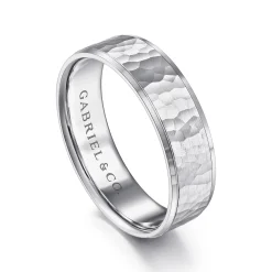 Outlet Gabriel & Co. Aiden - 14K White Gold 6mm - Men's Wedding Band in Hammered Finish