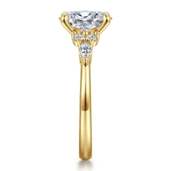 Clearance Gabriel & Co. Avah - 14K Yellow Gold Oval Diamond Cluster Engagement Ring
