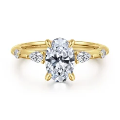 Outlet Gabriel & Co. Carinna - 14K Yellow Gold Oval Diamond Engagement Ring