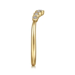Outlet Gabriel & Co. Curved 14K Yellow Gold Diamond Anniversary Band - 0.1 ct