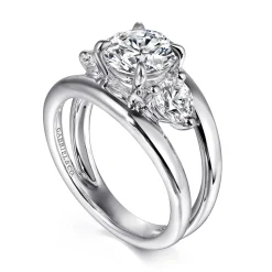Outlet Gabriel & Co. Danni - 14K White Gold Round Three Stone Diamond Engagement Ring