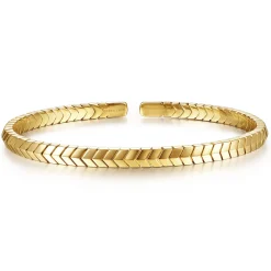 New Gabriel & Co. Demure - 14K Yellow Gold Chevron Split Bangle