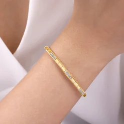 Sale Gabriel & Co. Demure - 14K Yellow Gold Cuff Bracelet with Diamond Pave Stations