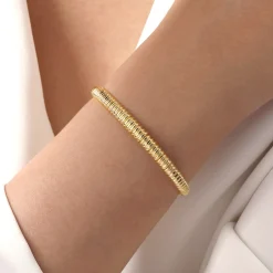 New Gabriel & Co. Demure - 14K Yellow Gold Shrimp Open Bangle