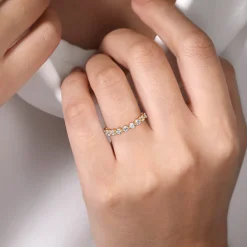 Best Gabriel & Co. Devinne - 14K Yellow Gold Single Prong Diamond Anniversary Band - 1 ct