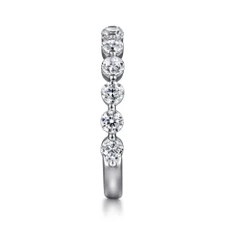 Hot Gabriel & Co. Devinne - Platinum Single Prong Diamond Anniversary Band - 1 ct