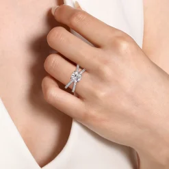 Outlet Gabriel & Co. Elite - 14K White Gold Split Shank Round Diamond Engagement Ring