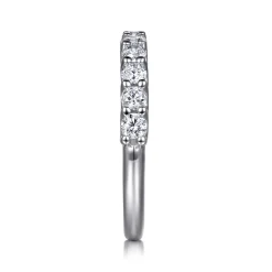 Outlet Gabriel & Co. Feline - 14K White Gold Scallop Setting Diamond Anniversary Band - 0.8 ct