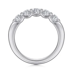 Outlet Gabriel & Co. Feline - 14K White Gold Scallop Setting 5 Stone Diamond Anniversary Band - 1.1 ct