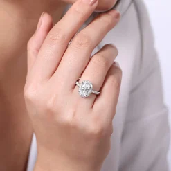 Outlet Gabriel & Co. Hamilton - Platinum Oval Halo Diamond Engagement Ring