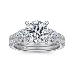 Outlet Gabriel & Co. Holloway - 18K White Gold Round 3 Stone Diamond Engagement Ring