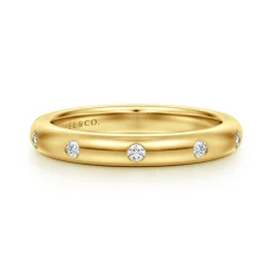 Clearance Gabriel & Co. Isolda - 14K Yellow Gold Flush Set 5 Stone Diamond Anniversary Band - 0.12 ct
