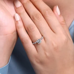 Online Gabriel & Co. Juliet - Platinum Round Diamond Engagement Ring