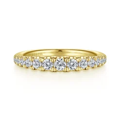 Sale Gabriel & Co. Kiana - 14K Yellow Gold Graduating Diamond Anniversary Band - 0.5 ct