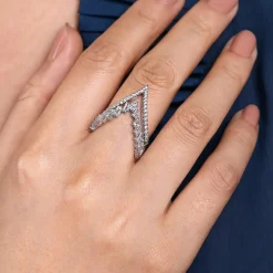 Outlet Gabriel & Co. 18K White Gold Diamond Baguette and Round Chevron Statement Ring