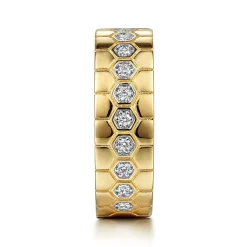 Outlet Gabriel & Co. 14K Yellow Gold Diamond Cigar Band with Hexagon Pattern