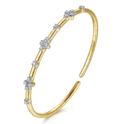 Best Gabriel & Co. 14K Yellow Gold Diamond Clover Station Cuff Bangle Bracelet