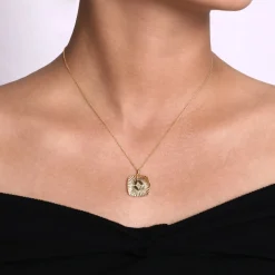 Discount Gabriel & Co. 14K Yellow Gold Textured Locket Necklace with Diamond Center