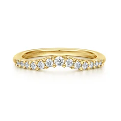 Outlet Gabriel & Co. Ostrava - Curved 14K Yellow Gold Shared Prong Diamond Wedding Band - 0.25 ct