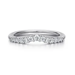 Sale Gabriel & Co. Ostrava - Curved Platinum Shared Prong Diamond Wedding Band - 0.25 ct