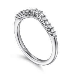 Sale Gabriel & Co. Ostrava - Curved Platinum Shared Prong Diamond Wedding Band - 0.25 ct