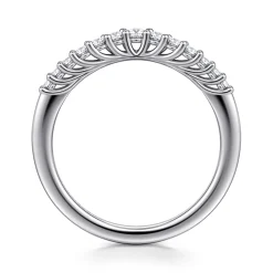 Sale Gabriel & Co. Ostrava - Curved Platinum Shared Prong Diamond Wedding Band - 0.25 ct
