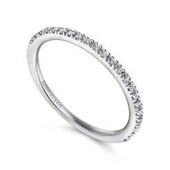 Outlet Gabriel & Co. Prague - Platinum Prong Set Diamond Wedding Band - 0.1 ct