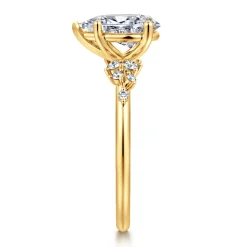 Clearance Gabriel & Co. Reena - 18K Yellow Gold Pear Shape Diamond Engagement Ring
