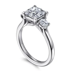 Outlet Gabriel & Co. Sanaa - 14K White Gold Princess Cut 3 Stone Diamond Engagement Ring