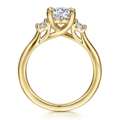 Outlet Gabriel & Co. Sanaa - 14K Yellow Gold Round Three Stone Diamond Engagement Ring