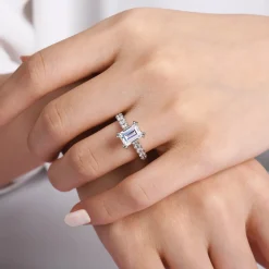 Outlet Gabriel & Co. Sarita - 14K White Gold Emerald Cut Diamond Engagement Ring
