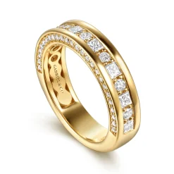 Best Gabriel & Co. Sienne - 14K Yellow Gold Prong Setting Round and Channel Setting Princess Cut Diamond Anniversary Band - 1 ct
