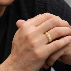 New Gabriel & Co. Simon - 14K Yellow Gold 6mm - Men's Wedding Band in Hammered Finish