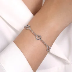 Discount Gabriel & Co. 925 Sterling Silver Heart Station Chain Bracelet