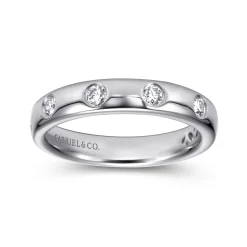 Discount Gabriel & Co. Vitoria - 14K White Gold Flush Set 7 Stone Diamond Anniversary Band - 0.3 ct
