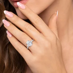 Outlet Gabriel & Co. Wilda - 18K White Gold Oval Three Stone Diamond Engagement Ring